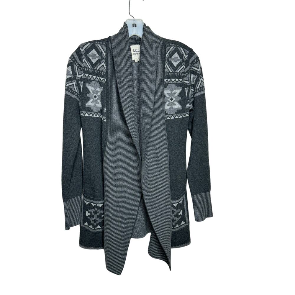 Between Me & You Gray Cardigan Women’s Large Sweater Aztec Cottagecore Cabincore
